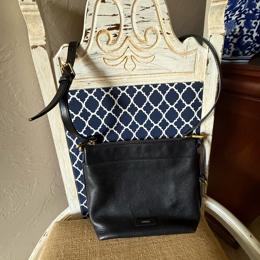Fossil Julia Black Crossbody Bag